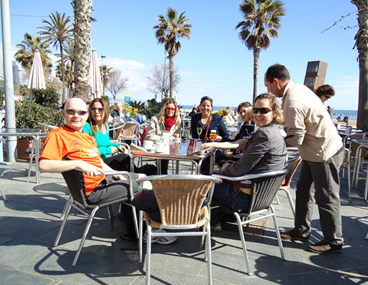 Barcelona beach bike tour free drink